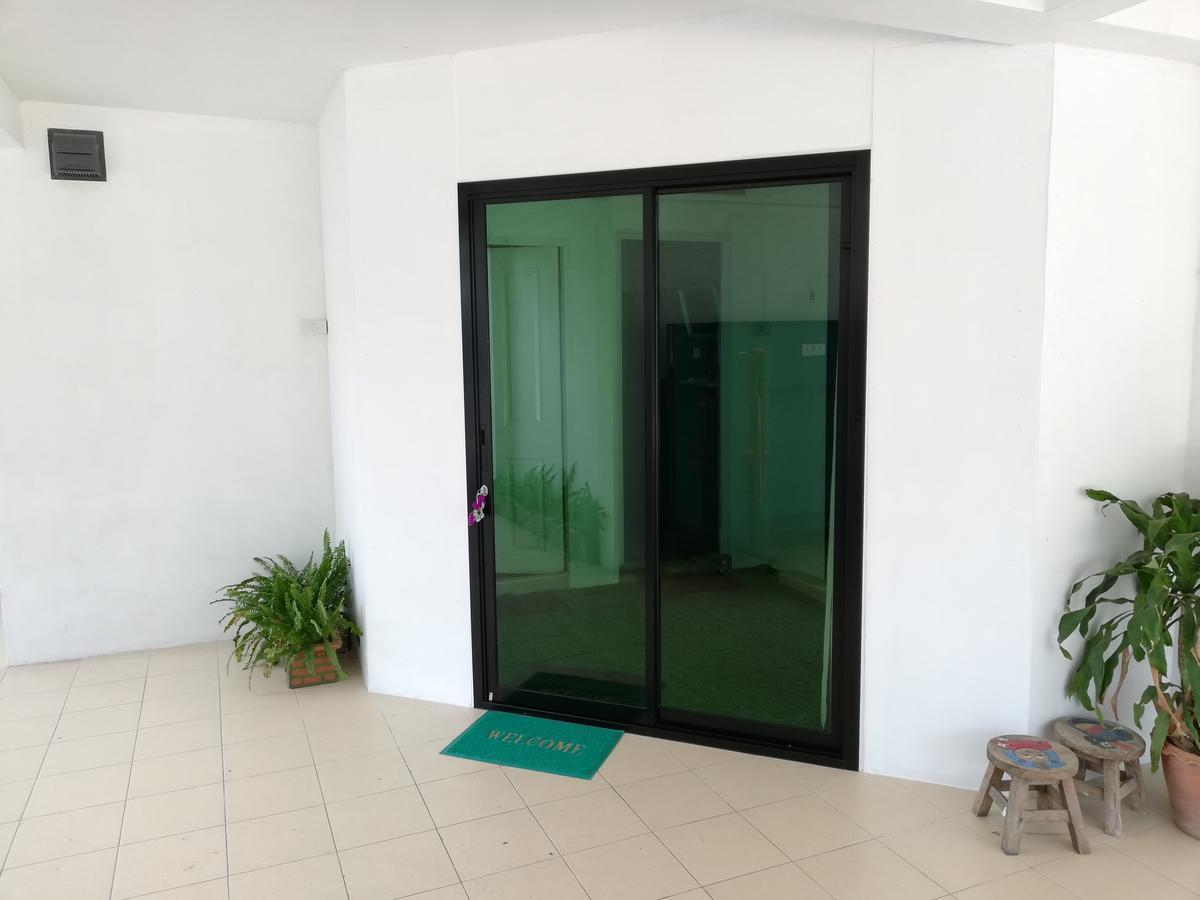 Wanlapa Farmstay Ban Khok Krathiam Exterior foto