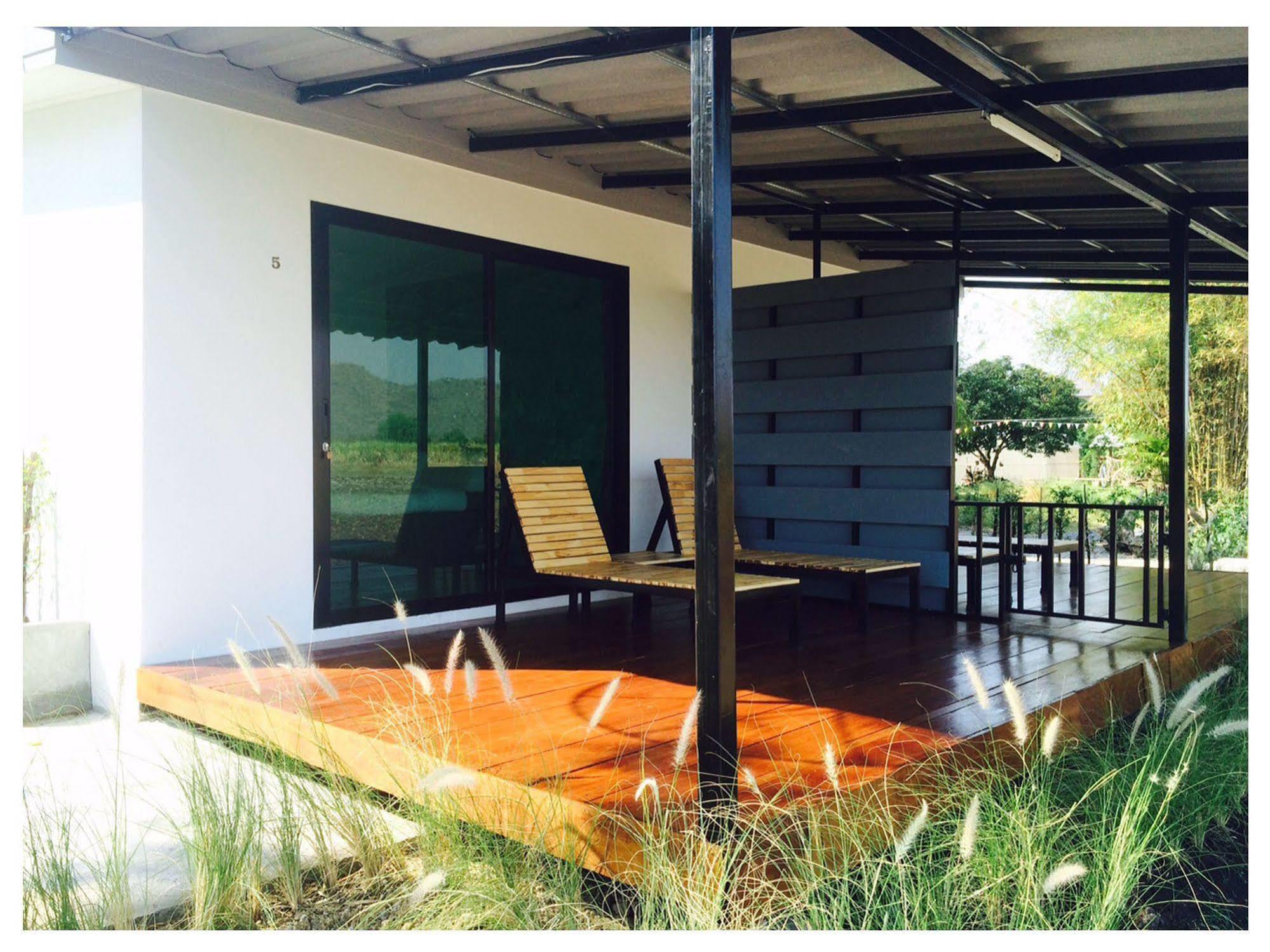 Wanlapa Farmstay Ban Khok Krathiam Exterior foto