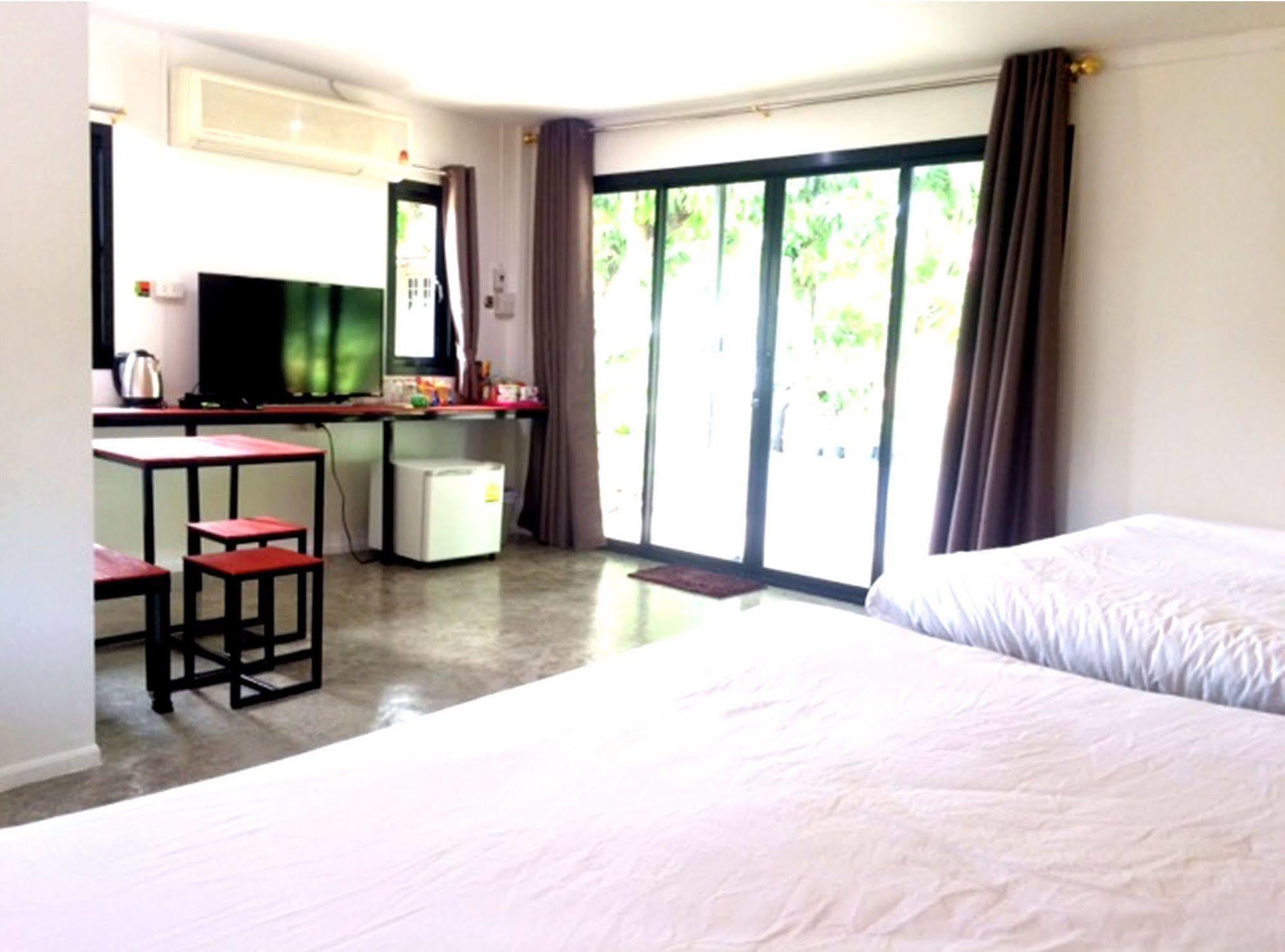 Wanlapa Farmstay Ban Khok Krathiam Exterior foto