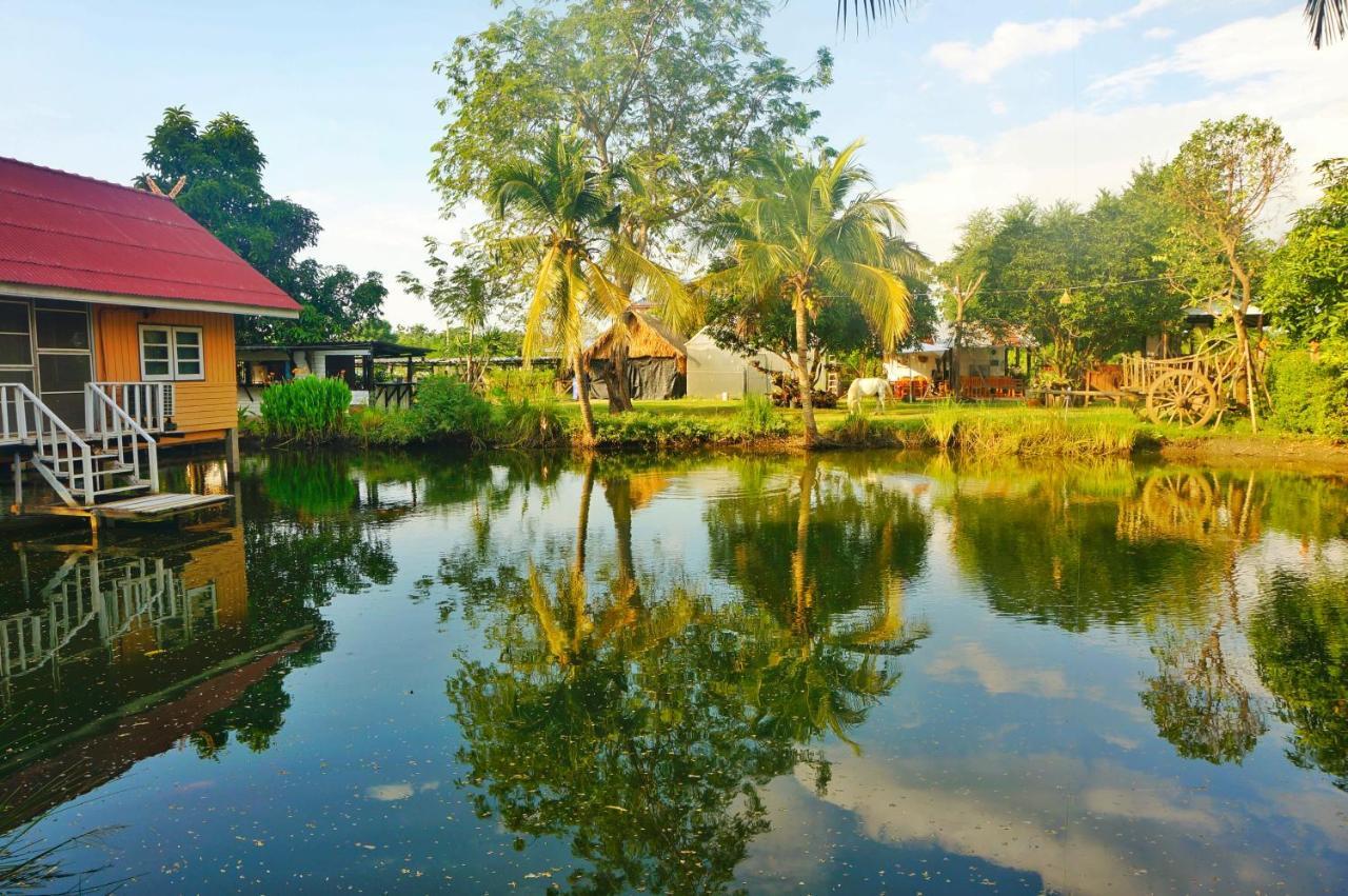 Wanlapa Farmstay Ban Khok Krathiam Exterior foto